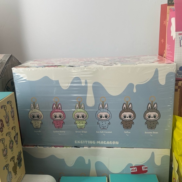 Exciting Macaron ✨ - Picture 2 of 3